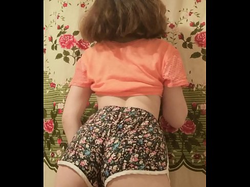 ❤️ دختر جوان سکسی که شورتش را جلوی دوربین در می آورد ️ پورن مقعد در ما ❤